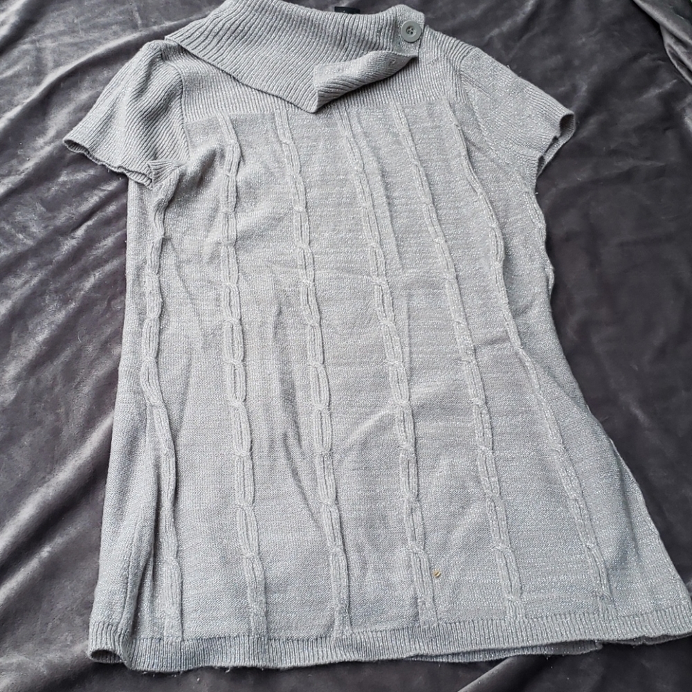 ♥️5for25 silver tunic style sweater